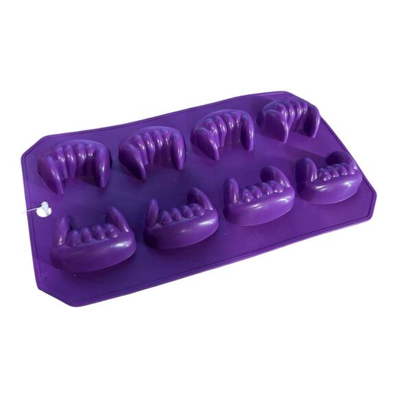 Silicone, Ice Cube Trays 4.5" x 4.87" Fangs Halloween - Picture 2 of 4
